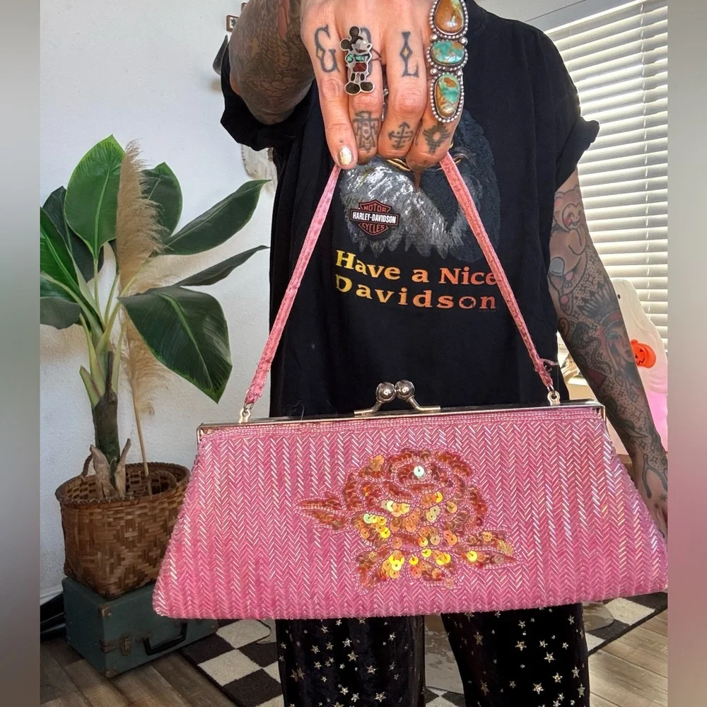 Beaded evening clutch - Picture 1 of 12